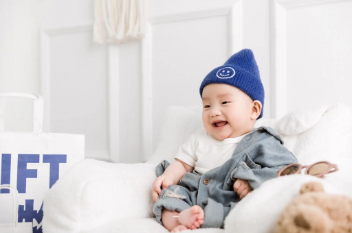 代怀选性别包生男孩宝宝有黄疸手却很白